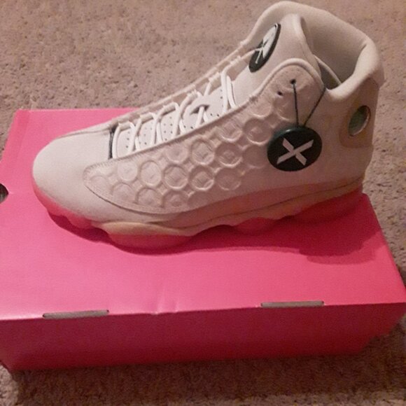 Jordan 13 Retro - Picture 2 of 5